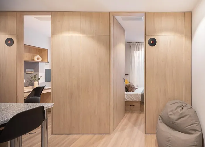 Apartmanhotel Stephouse Tarradellas 3*